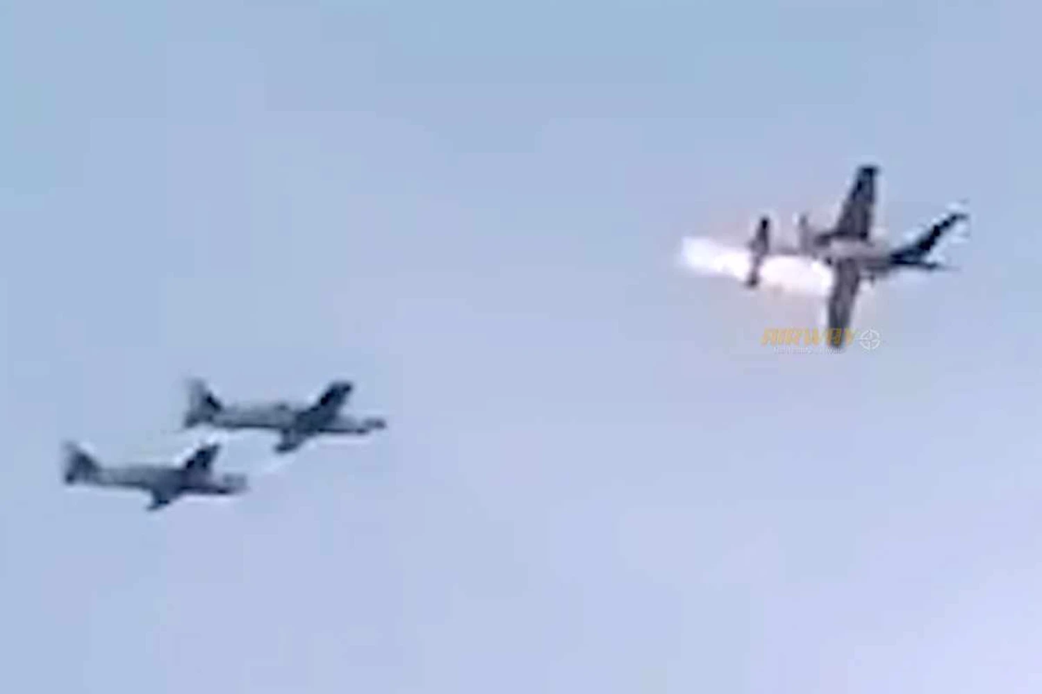 VÍDEO: Dois aviões Embraer AT-27M Tucano colidem no ar na Colômbia