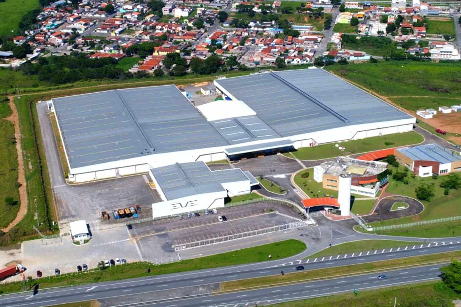 Primeira fábrica de eVTOL do mundo: Eve e Embraer anunciam planta em Taubaté