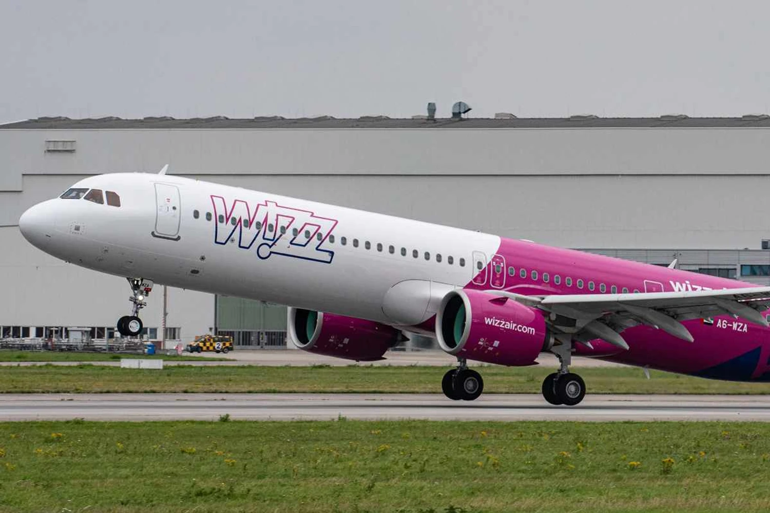 Em crescimento acelerado, Wizz Air compra mais 75 jatos A321neo da Airbus