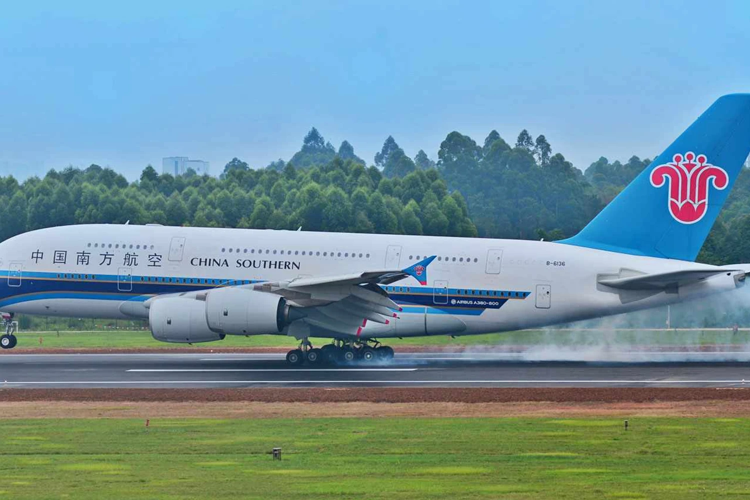 China Southern Airlines A380 (David Chao)