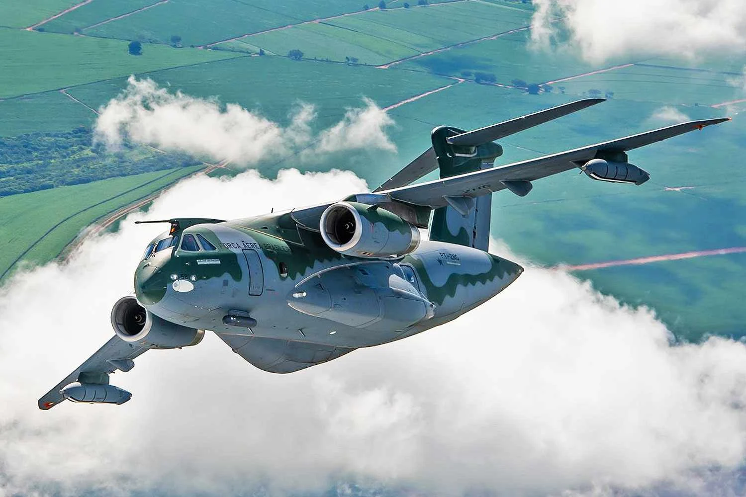 Em busca de superpedido, Embraer promove o C-390 Millennium na Índia