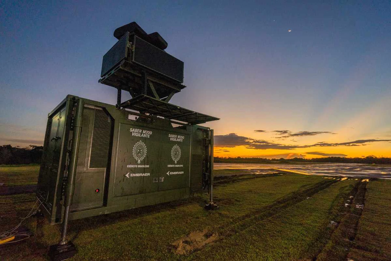 O radar M200 Vigilante tem alcance de detecção em torno de 200 km (Embraer)