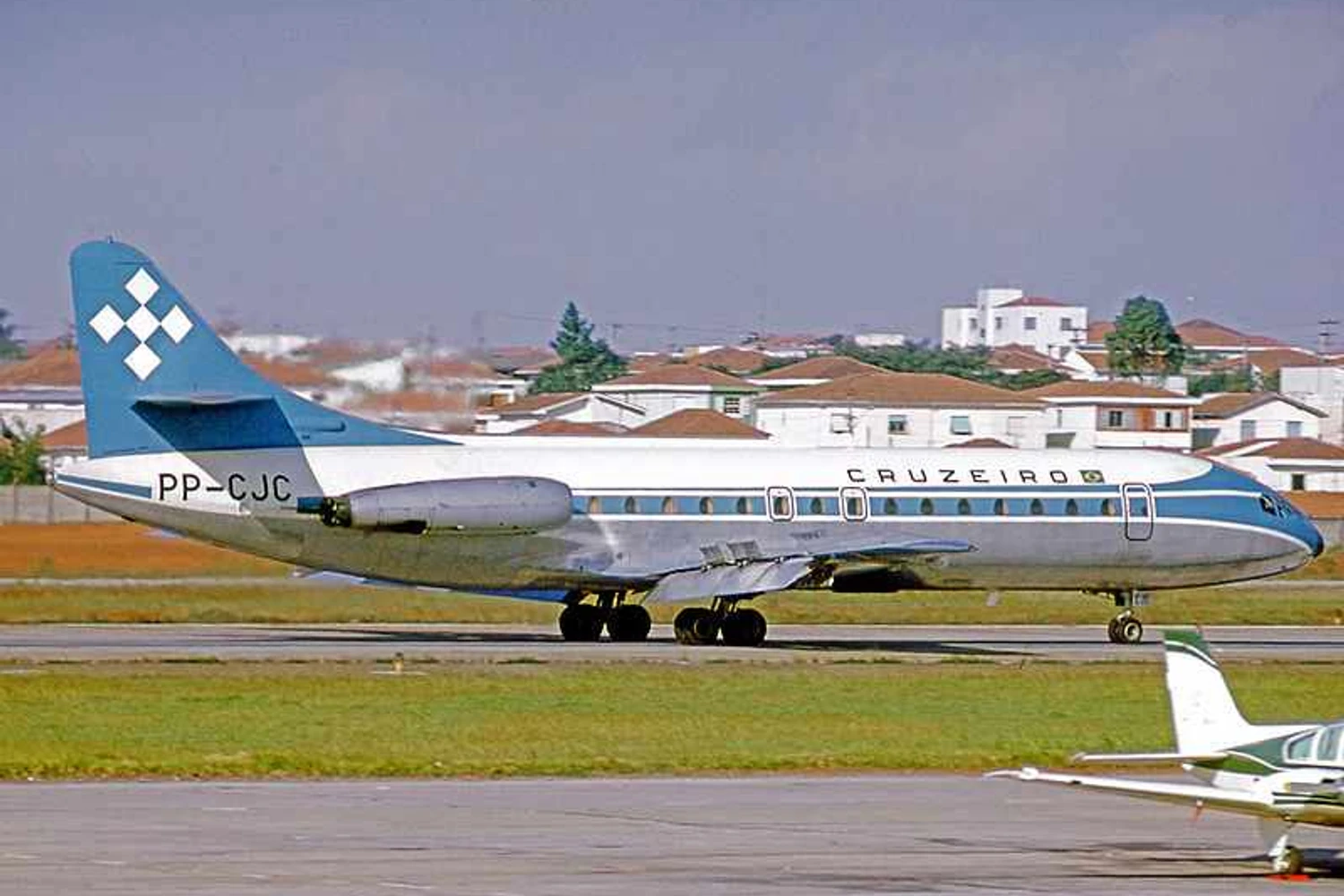 Sud_SE-210_VIR_PP-CJC_Cruzeiro_CGH_06.04.75_edited-3