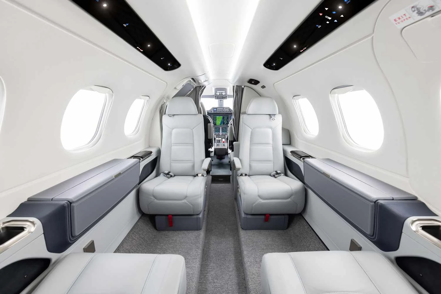 A nova cabine do Phenom 100EX (Embraer)