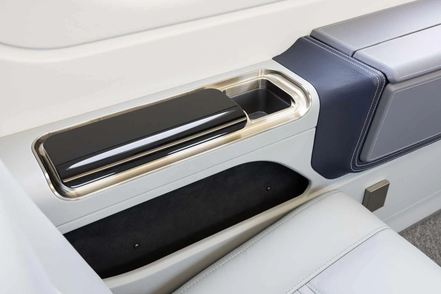 Mesa embutida (Embraer)