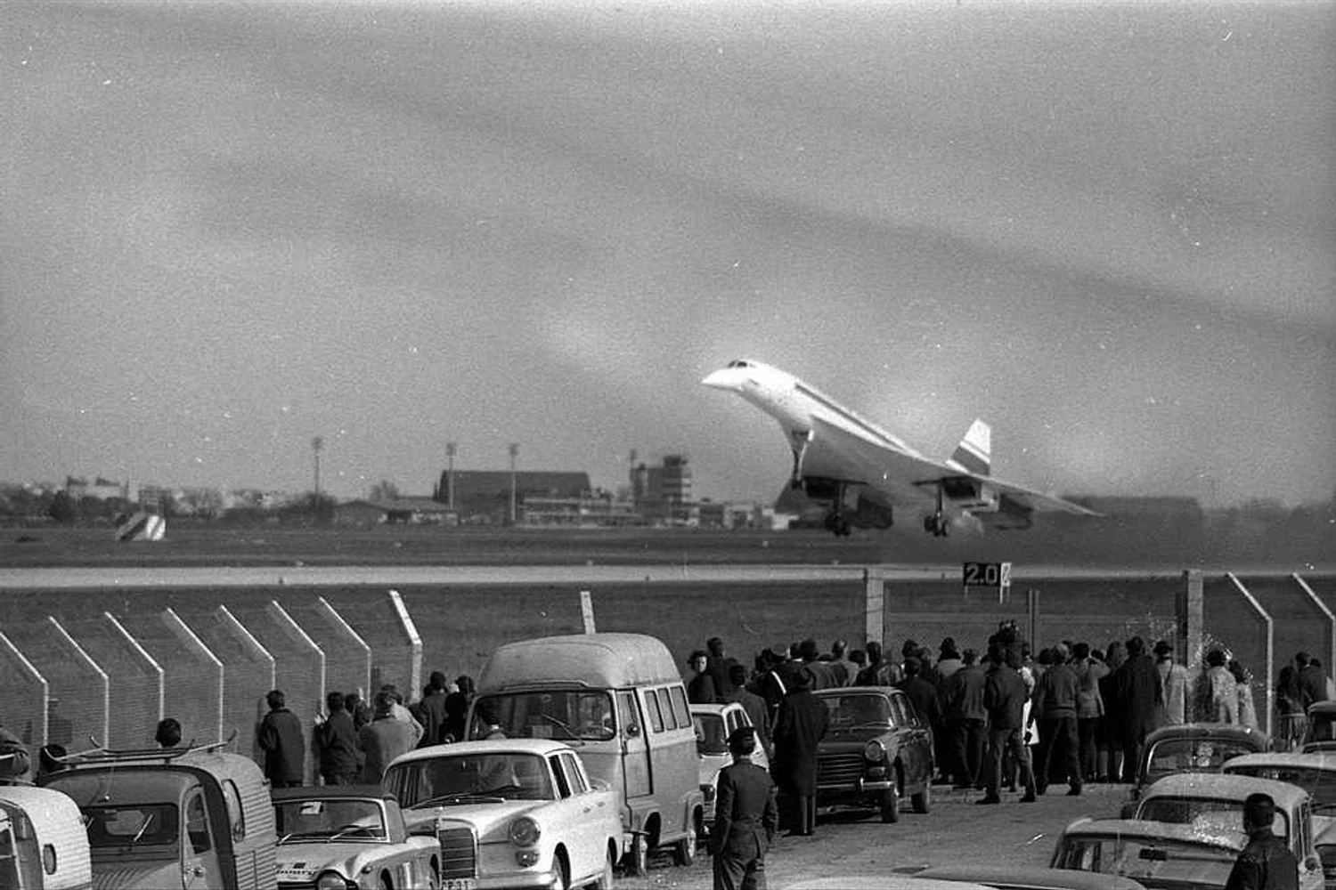 Um momento histórico, o Concorde decola pela primeira vez. Foto: André Cros via Wikimedia Commons.