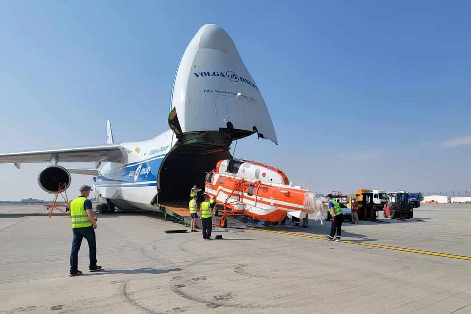 A Rostec trouxe seus helicópteros a bordo de um An-124 (Russian Helicopters)
