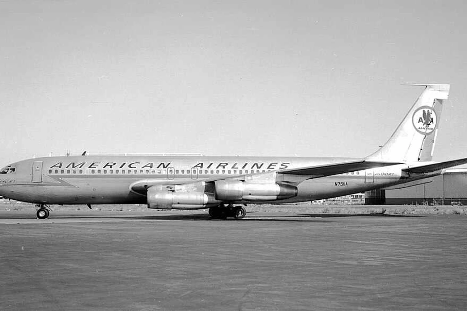 American Airlines era a maior companhia aérea do mundo quando introduziu o Boeing 707-123, em 25 de janeiro de 1959. Foto: Bill Larkins via Wikimedia Commons.