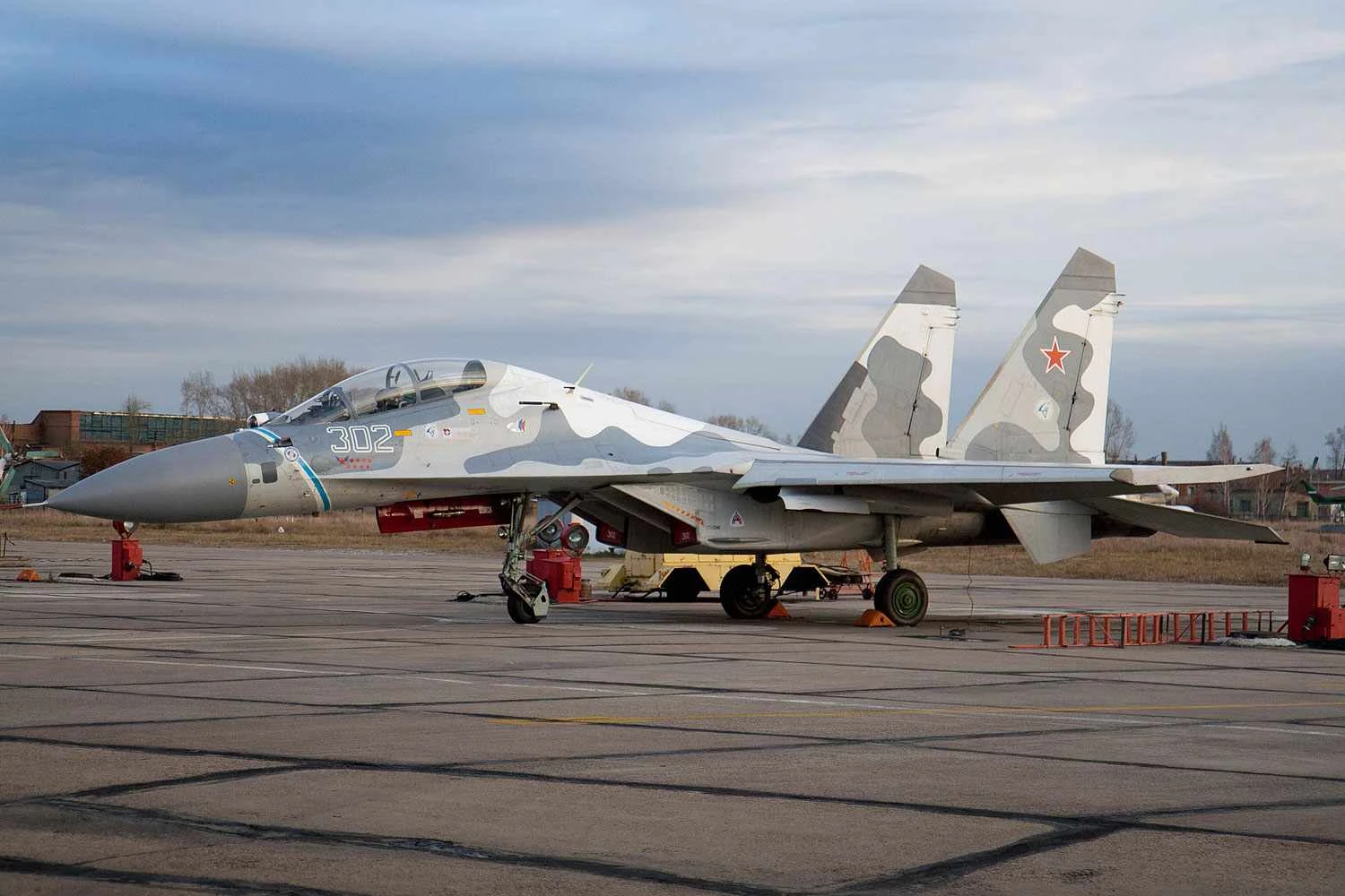 CAça Su-30 de dois lugares (Natalie/CC)