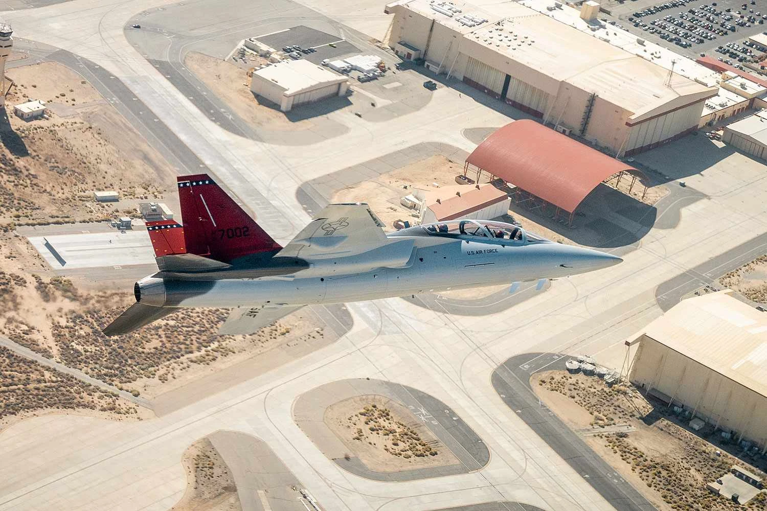 Força Aérea dos EUA atrasa novo jato T-7A enquanto vai expandir gasto com a Boeing