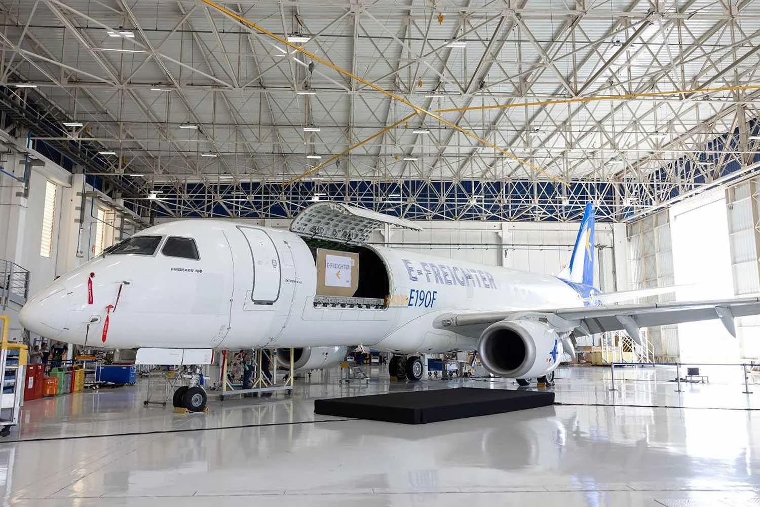 Aeronave será voltado a entregas expressas (Embraer)