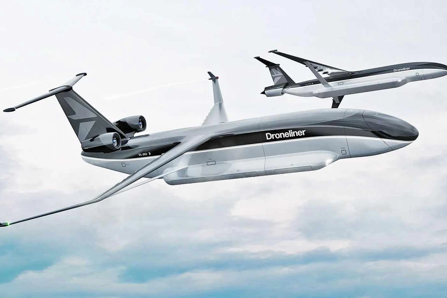 O DL350 e ao fundo o DL200 (Droneliner)