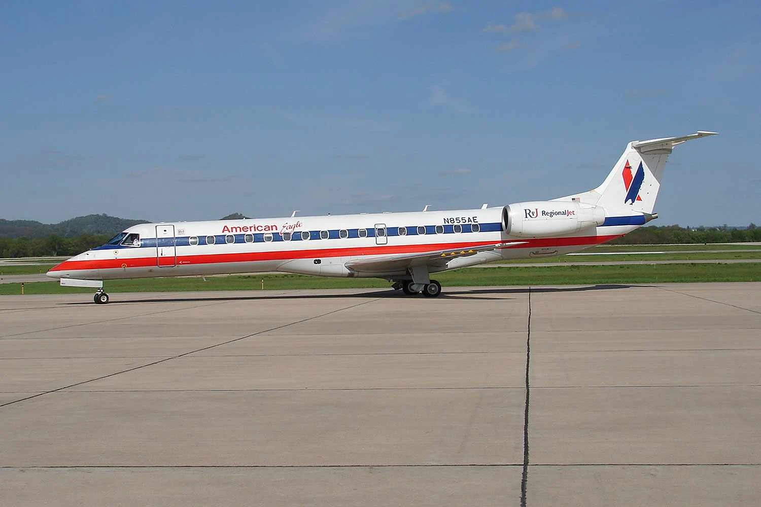 Força Aérea Argentina comprou dois jatos Embraer ERJ 140 usados