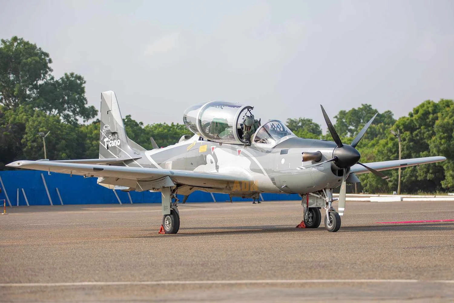Embraer demonstra o A-29 Super Tucano para a Força Aérea de Gana