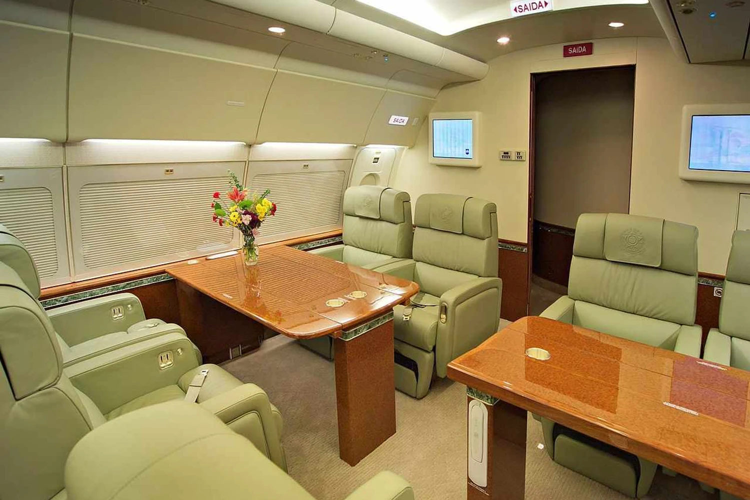 Sala de reuni&otilde;es do VC-1. Foto: Ag&ecirc;ncia Brasil via Wikimedia Commons.