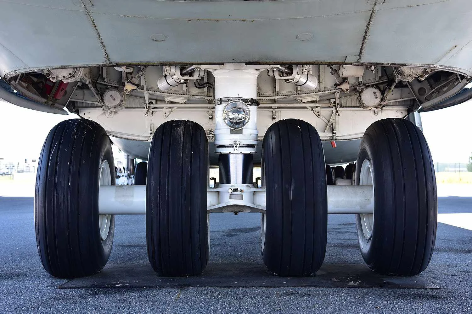 Trem de pouso dianteiro do cargueiro militar C-5 Galaxy (