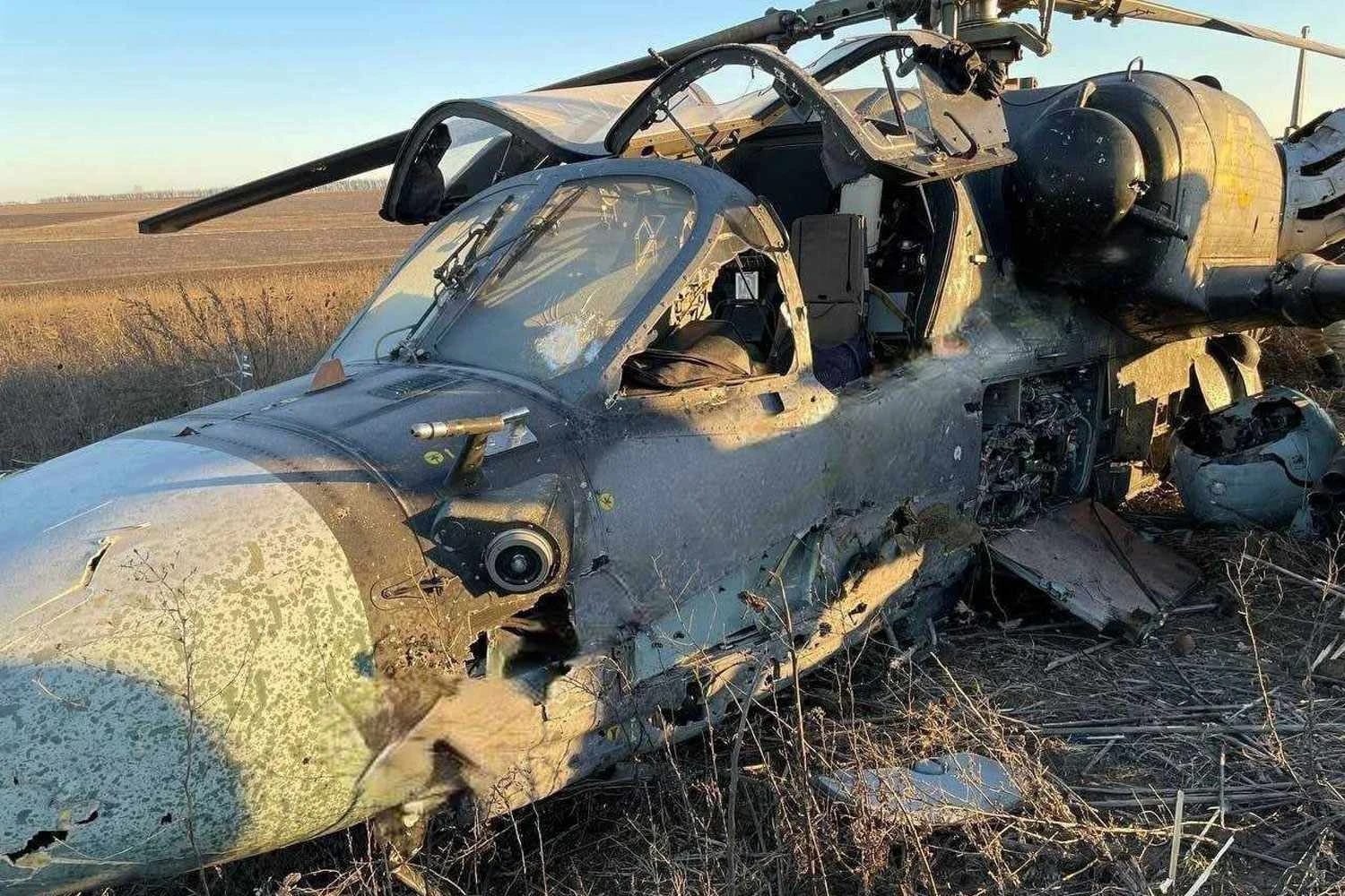 Um helicóptero russo Ka-52 que foi derrubado na Ucrânia: teatro de guerra mudou (Reprodução)