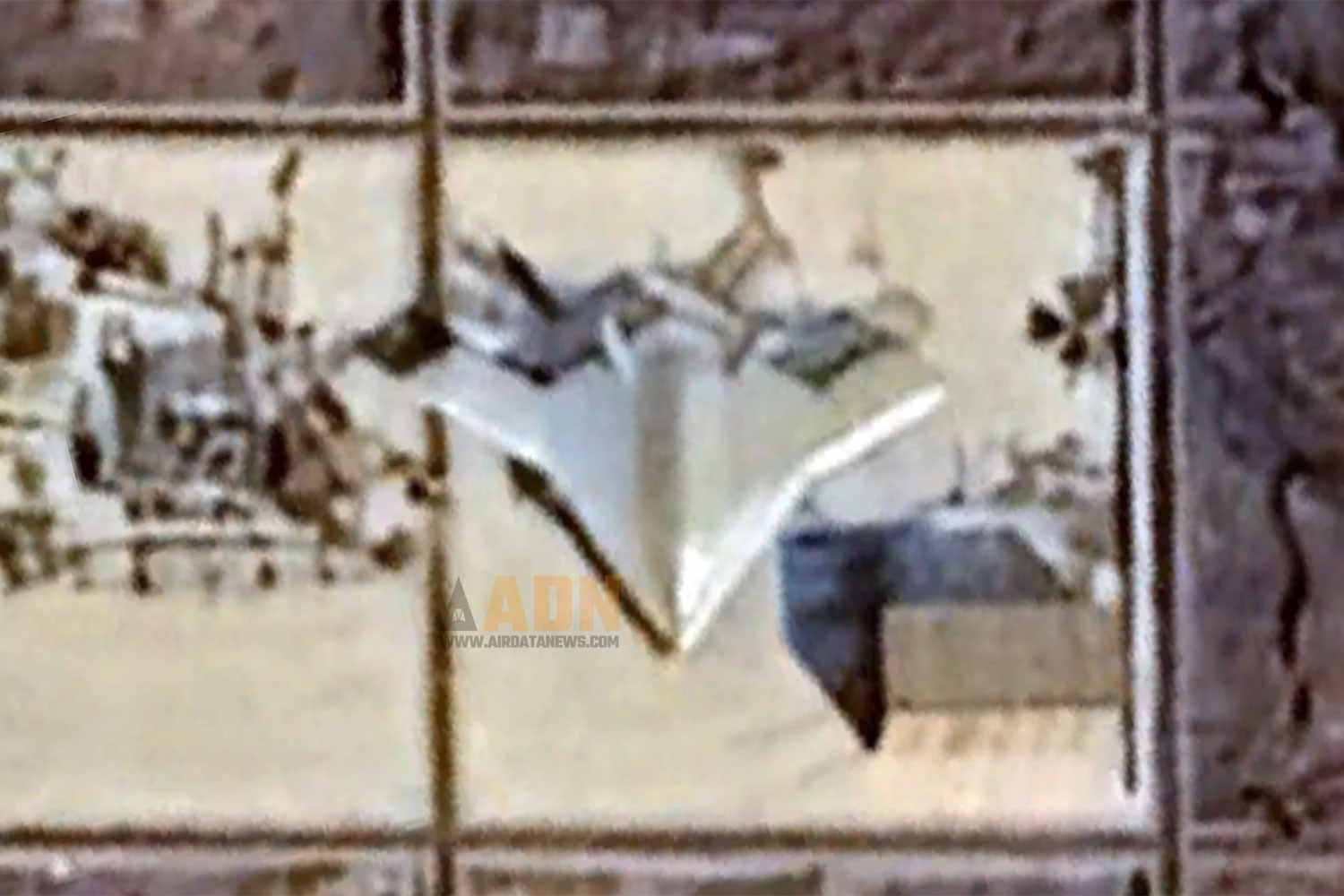 A misteriosa asa voadora chinesa flagrada pelo Google Earth