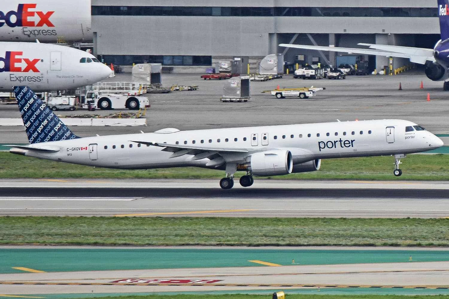 Embraer volta a entregar um jato E195-E2 após dois meses