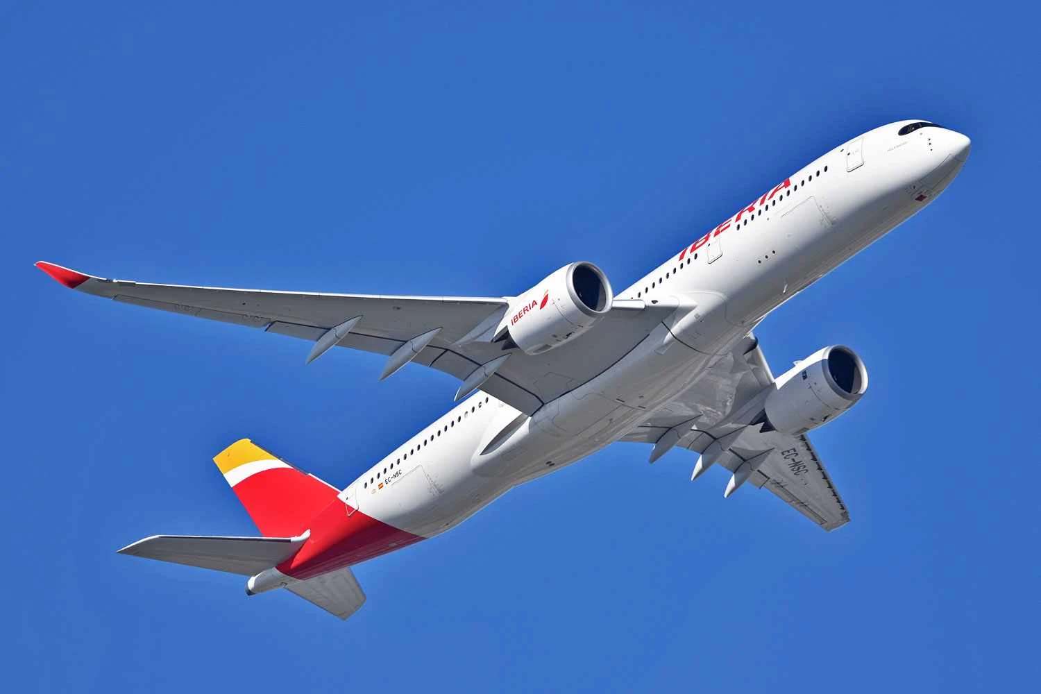 Recife e Fortaleza podem contar com voos da Iberia para Madri