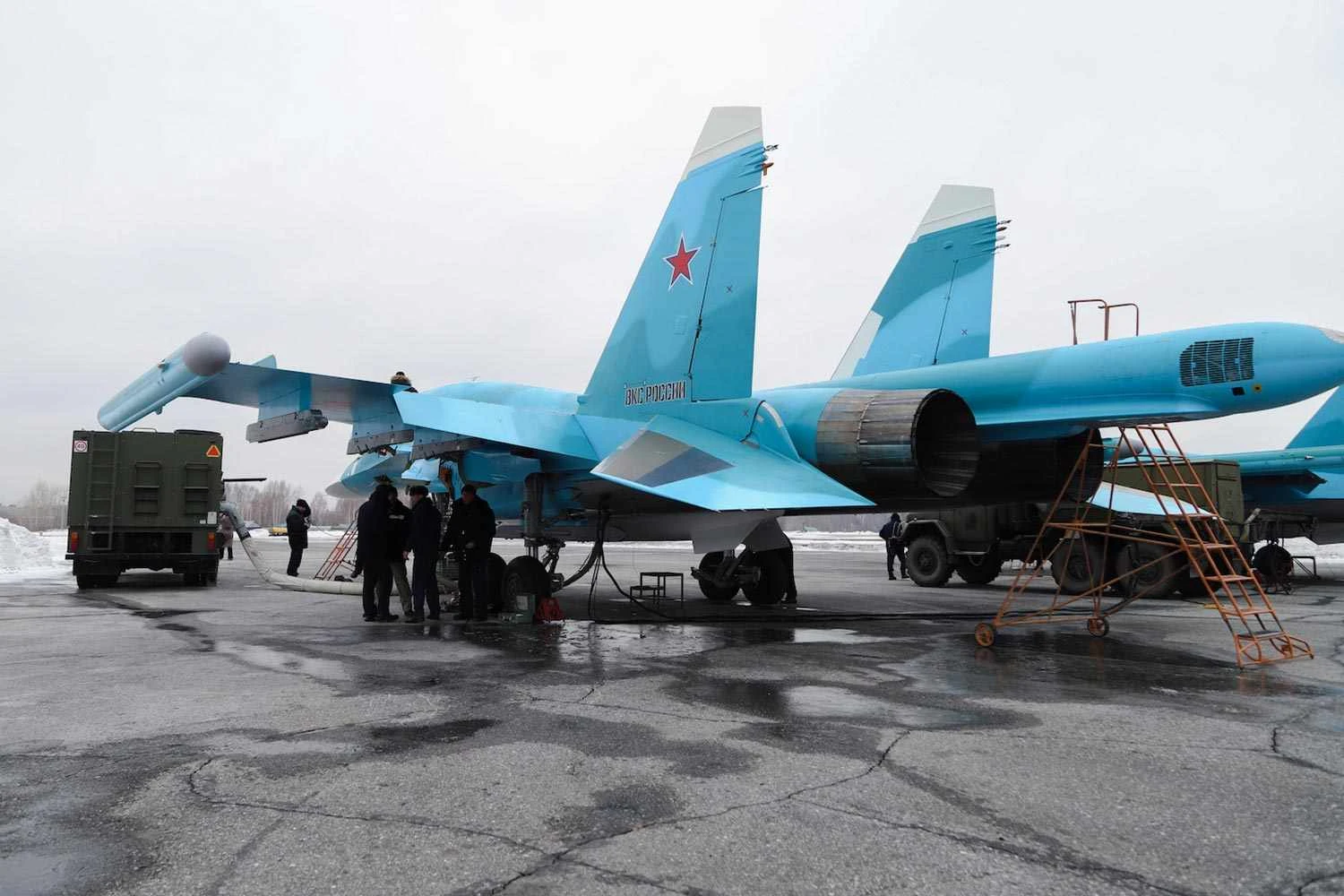 Rússia entrega mais jatos Su-34 enquanto Ucrânia diz ter destruído seis aviões do país