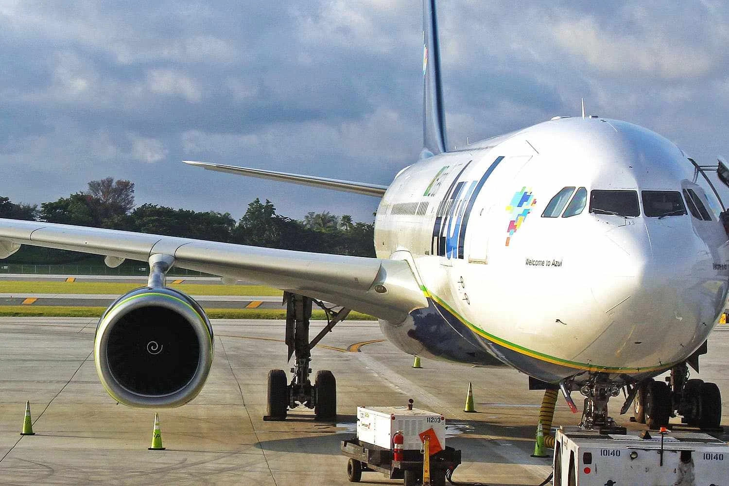 Azul recebe primeiro A330 ex-American Airlines todo branco