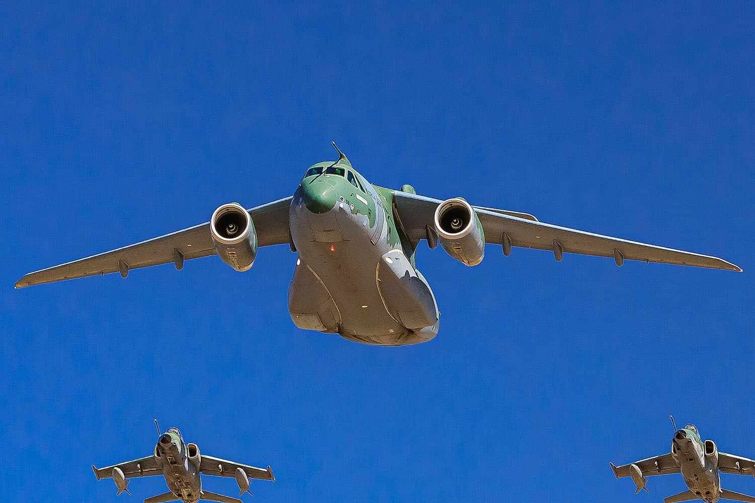 Uzbequistão pode ser o novo cliente do Embraer KC-390?