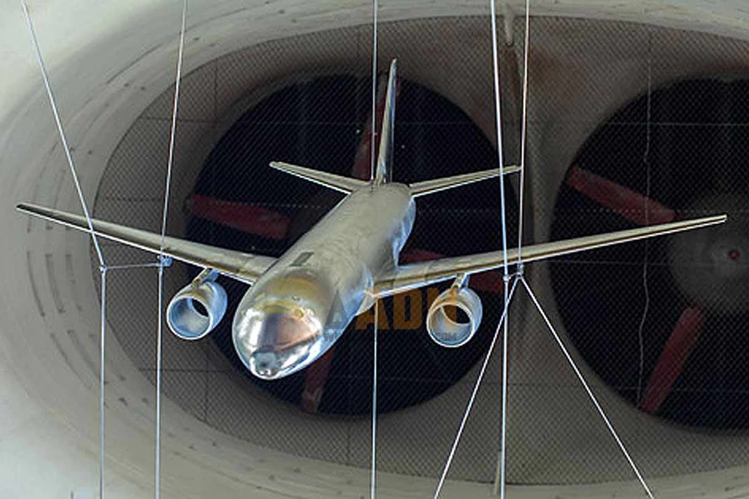 Maquete de widebody com a fuselagem ovalada no túnel de vento
