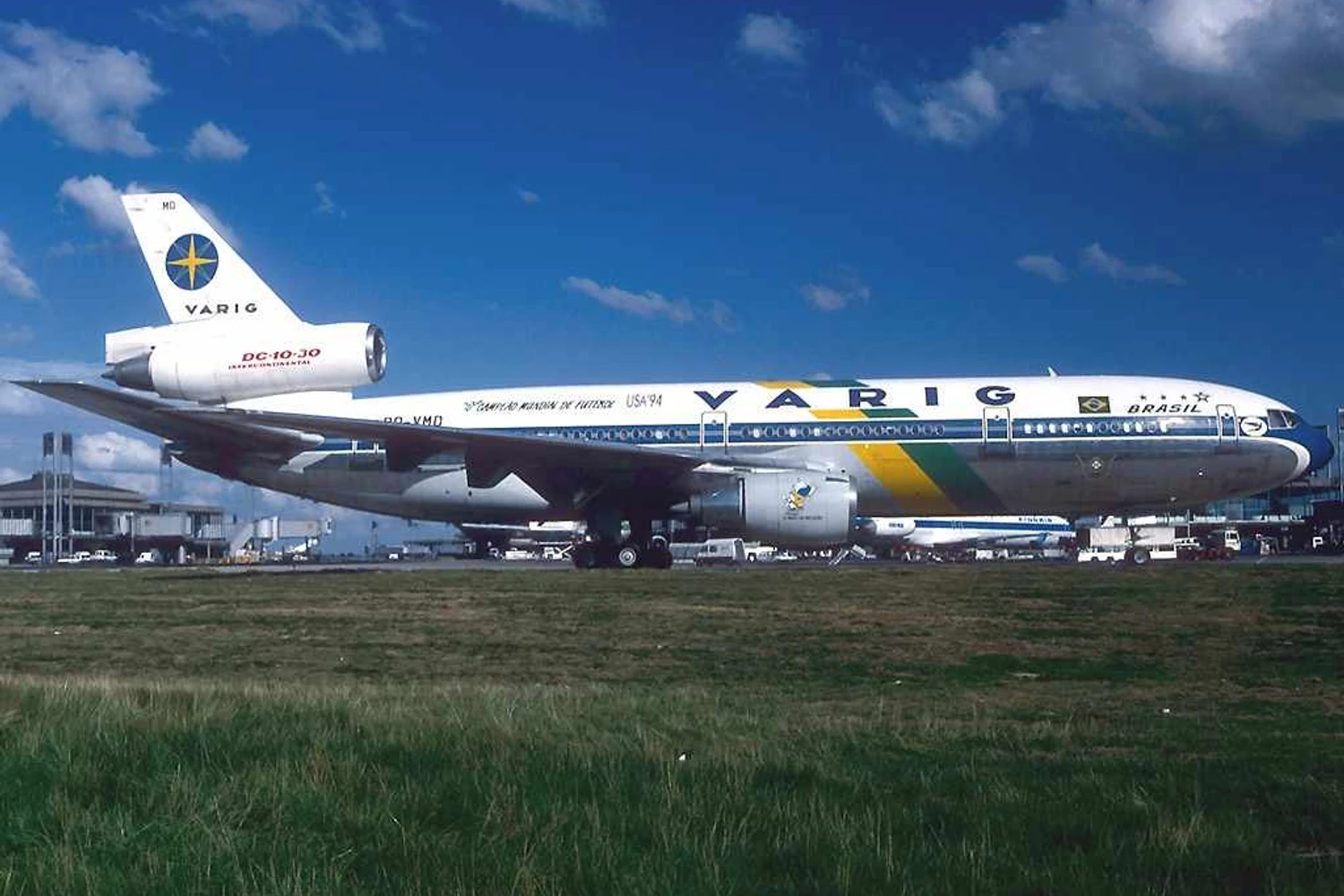 PP-VMD foi a aeronave que trouxe a equipe tetracampeão ao Brasil.