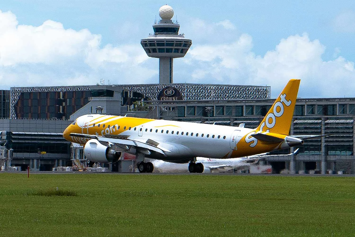 Scoot recebe segundo E190-E2 da Embraer e prepara estreia
