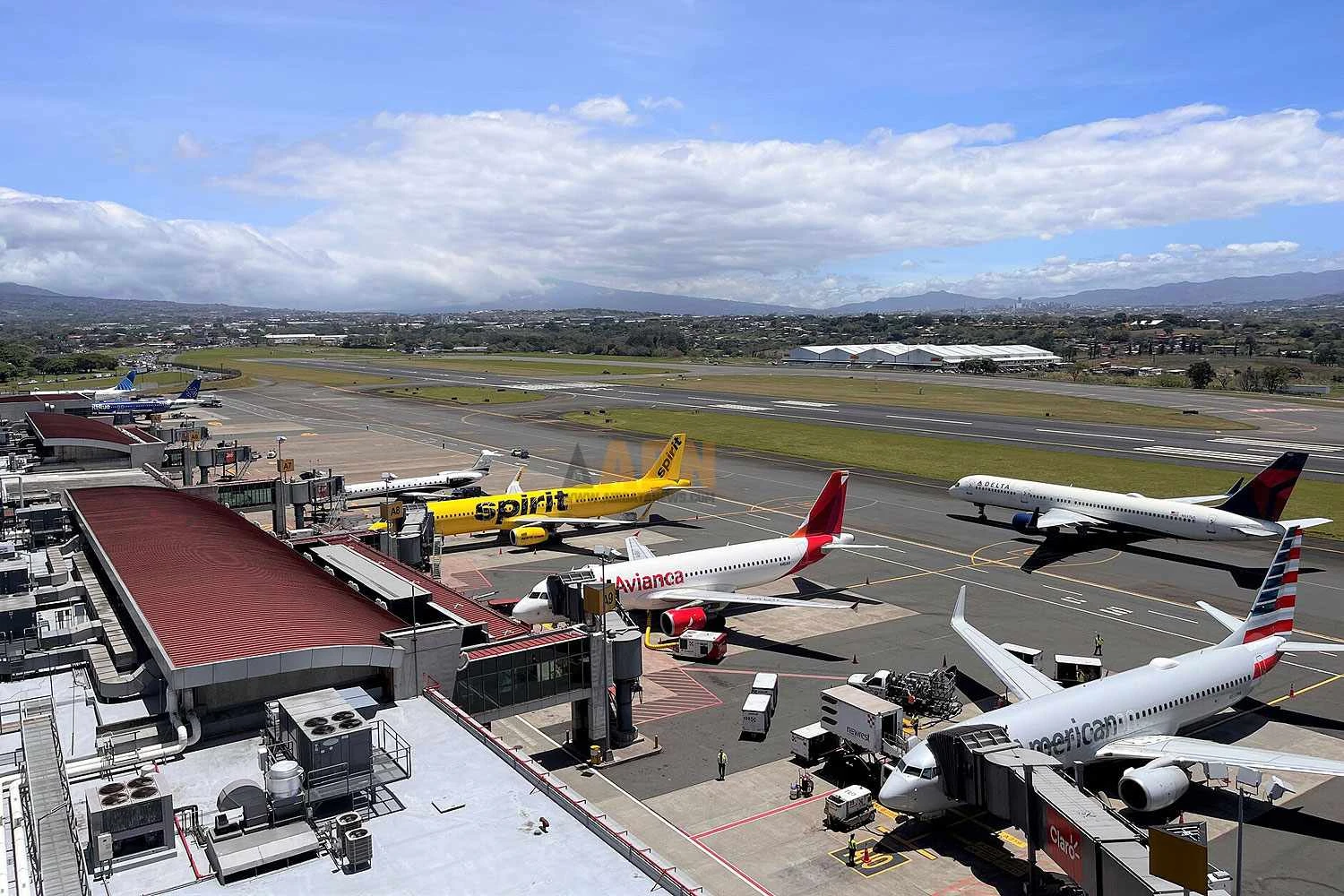 Aeroporto Internacional Santamaría, em San José