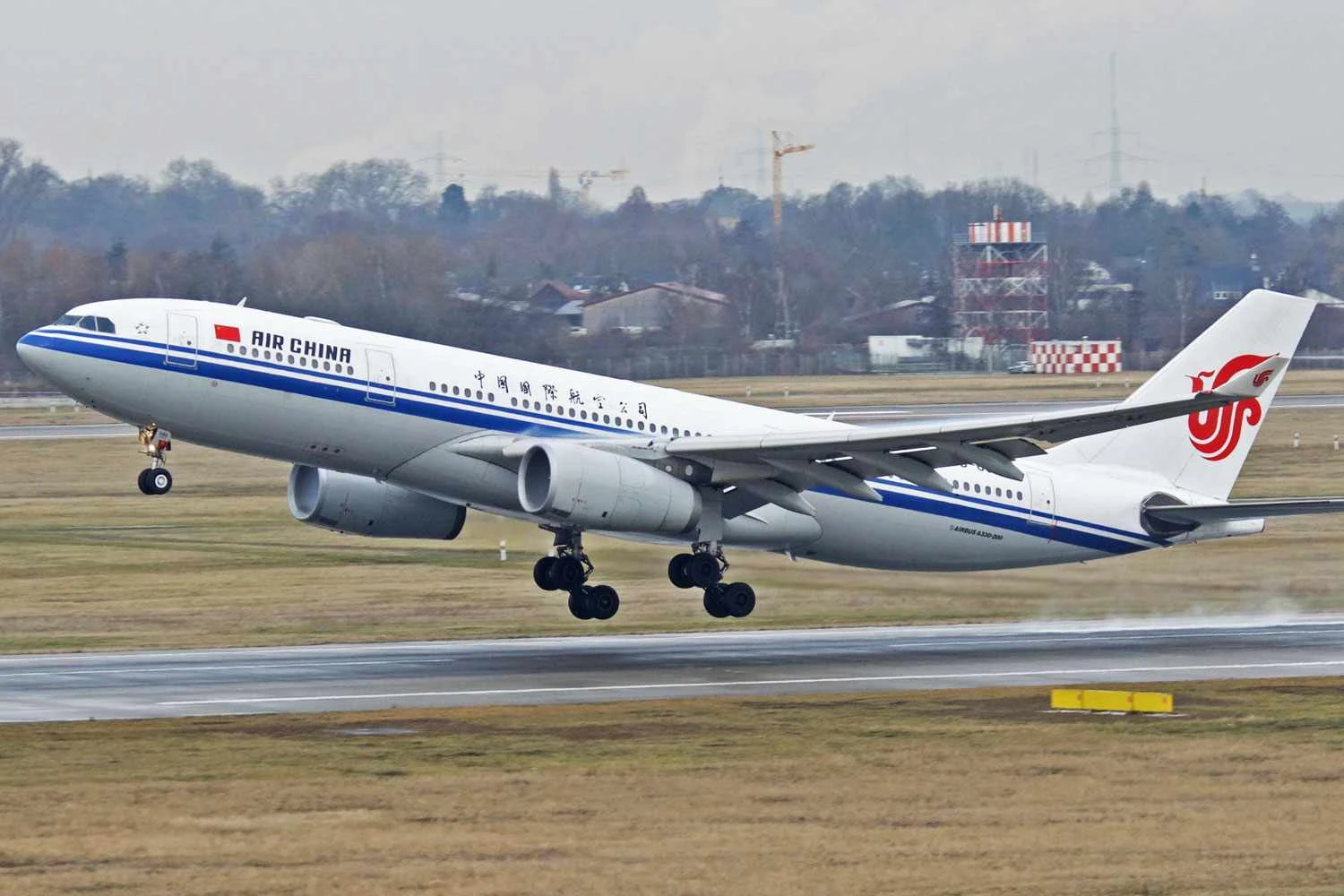 Companhias aéreas estatais chinesas podem encomendar mais de 100 Airbus A330neo