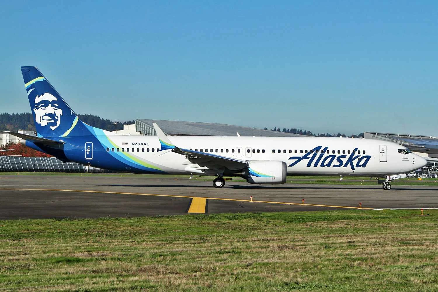 Boeing 737 MAX 9 N704AL da Alaska Airlines (Nick Dean)