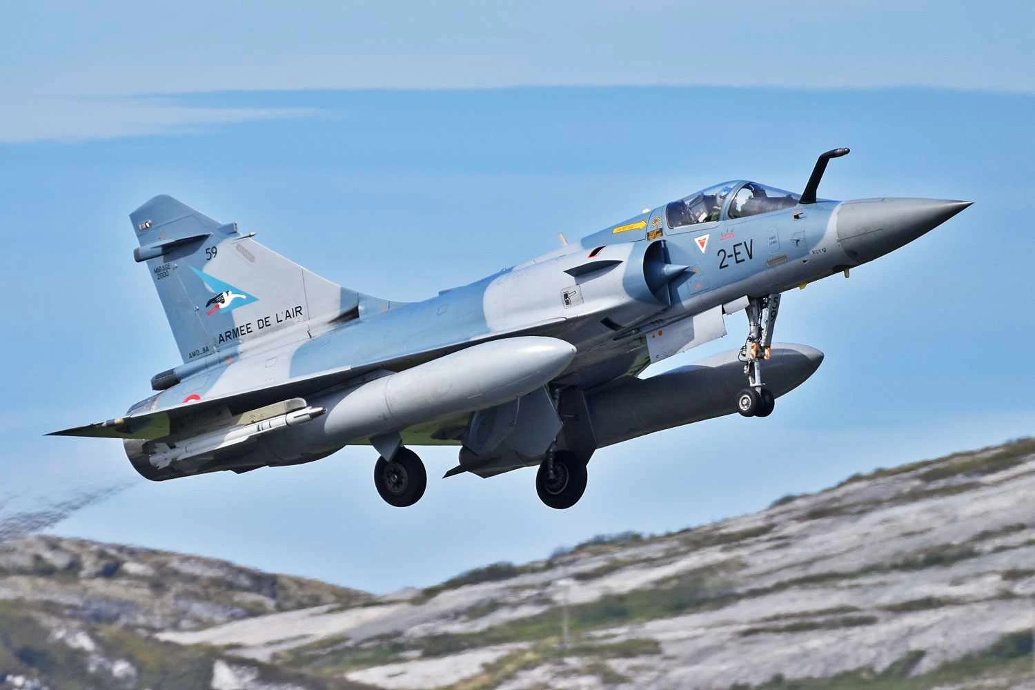 Primeiros caças Mirage 2000-5 serão enviados à Ucrânia nas próximas semanas