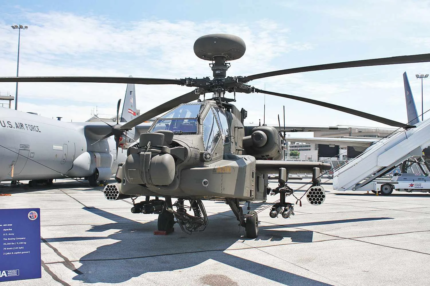Helic&oacute;ptero AH-64 Apache