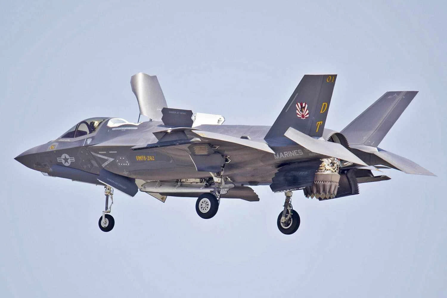 EUA enviam caças F-35 para Porto Rico em meio a tensões crescentes com a Venezuela
