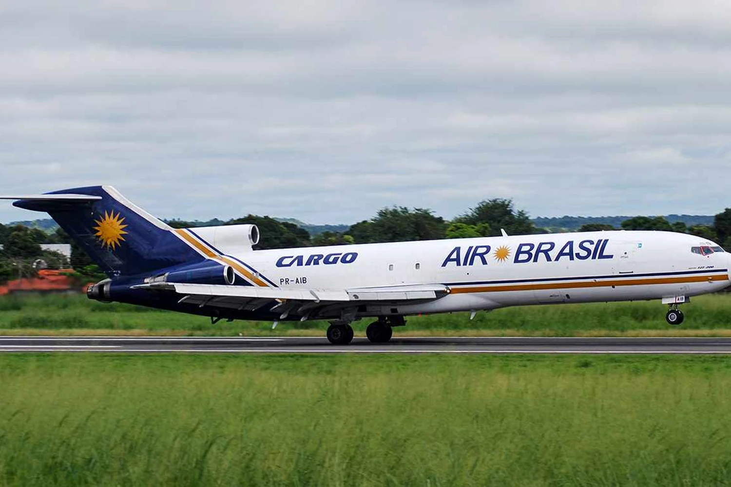 PR-AIB,_Air_Brasil_Cargo