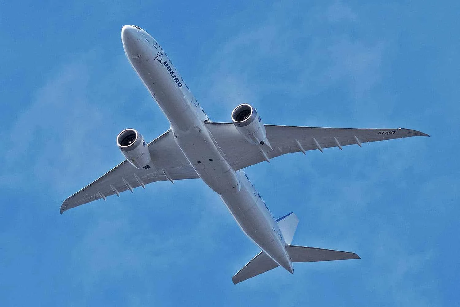 Boeing encontrou rachaduras em 777-9 que está sem voar desde 2021