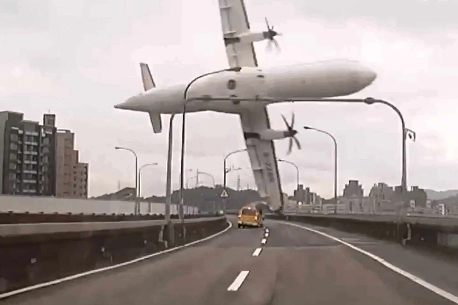 TransAsia ATR 72 that crashed in 2015 (Social media)