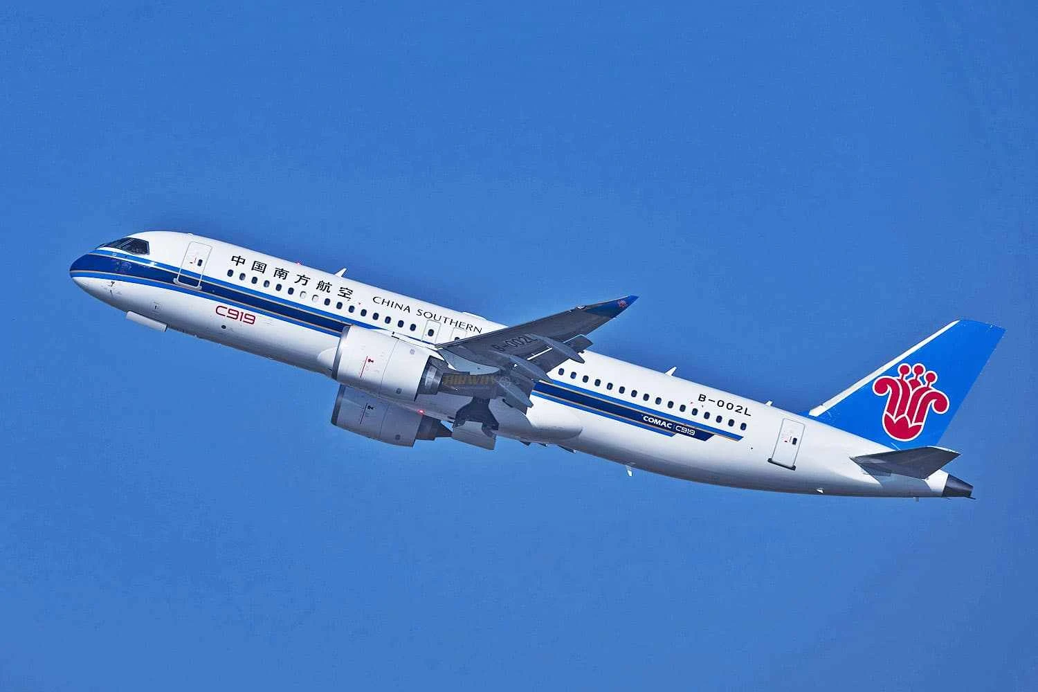 China Southern marca estreia do jato COMAC C919