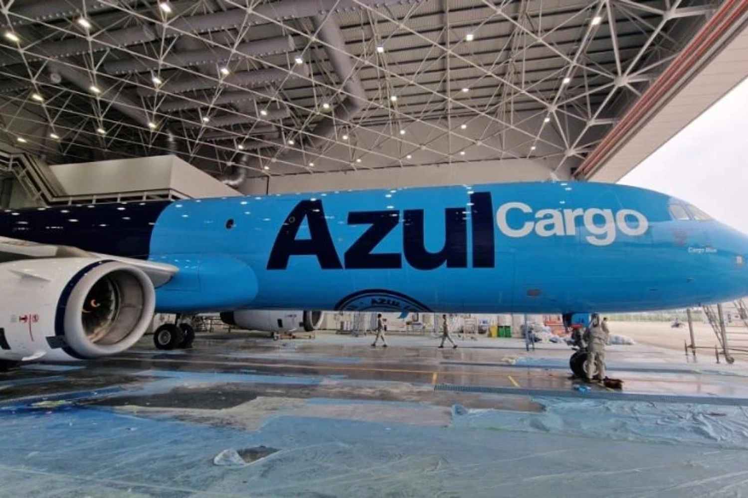 Airbus A321 é convertido em cargueiro para a Azul Cargo Express
