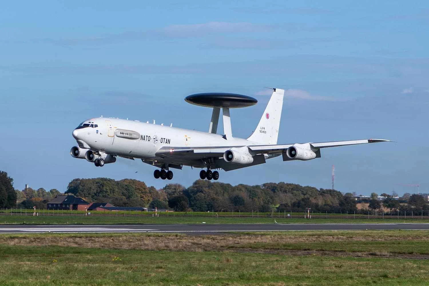 OTAN recebe primeiro E-3A AWACS com modernização final