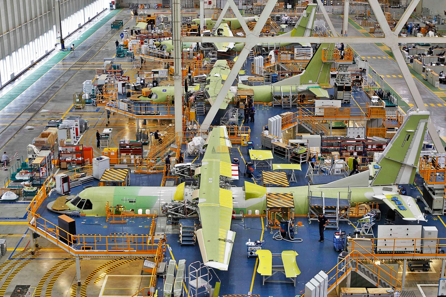 Linha de montagem do C295 na Espanha (Airbus)