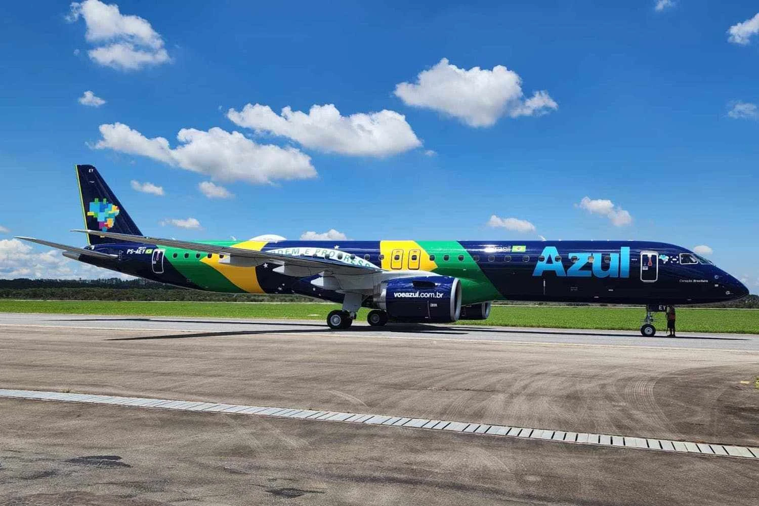 O E195-E2 PS-AEY, 25&ordm; da frota da Azul
