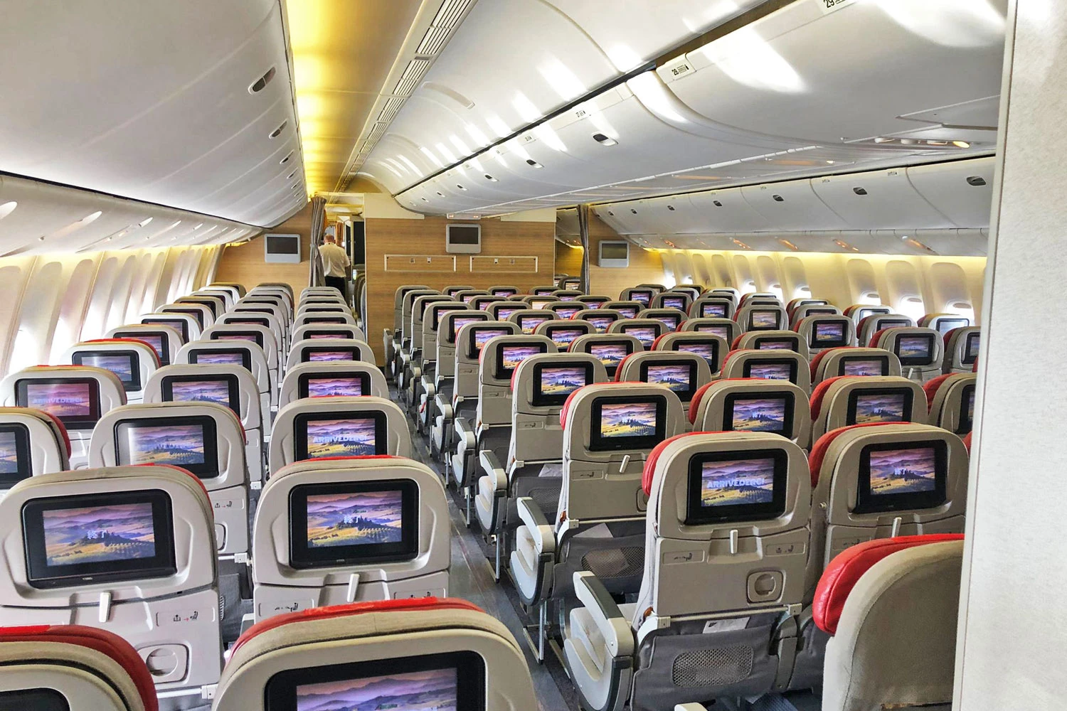 Classe econômica do Boeing 777 da euroAtlantic (EA)