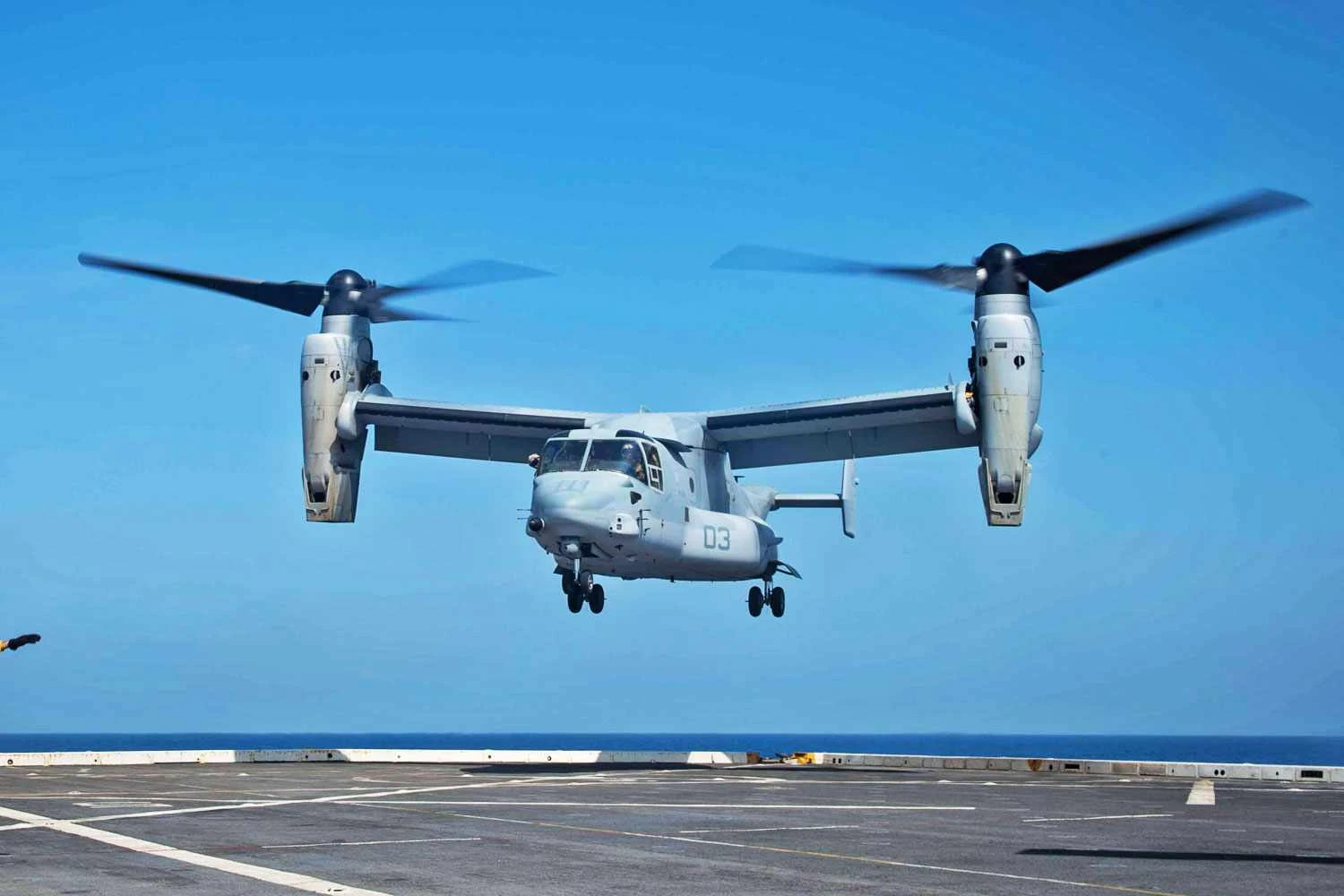 Misto de avião e helicóptero, V-22 Osprey volta a ser aterrado nos EUA