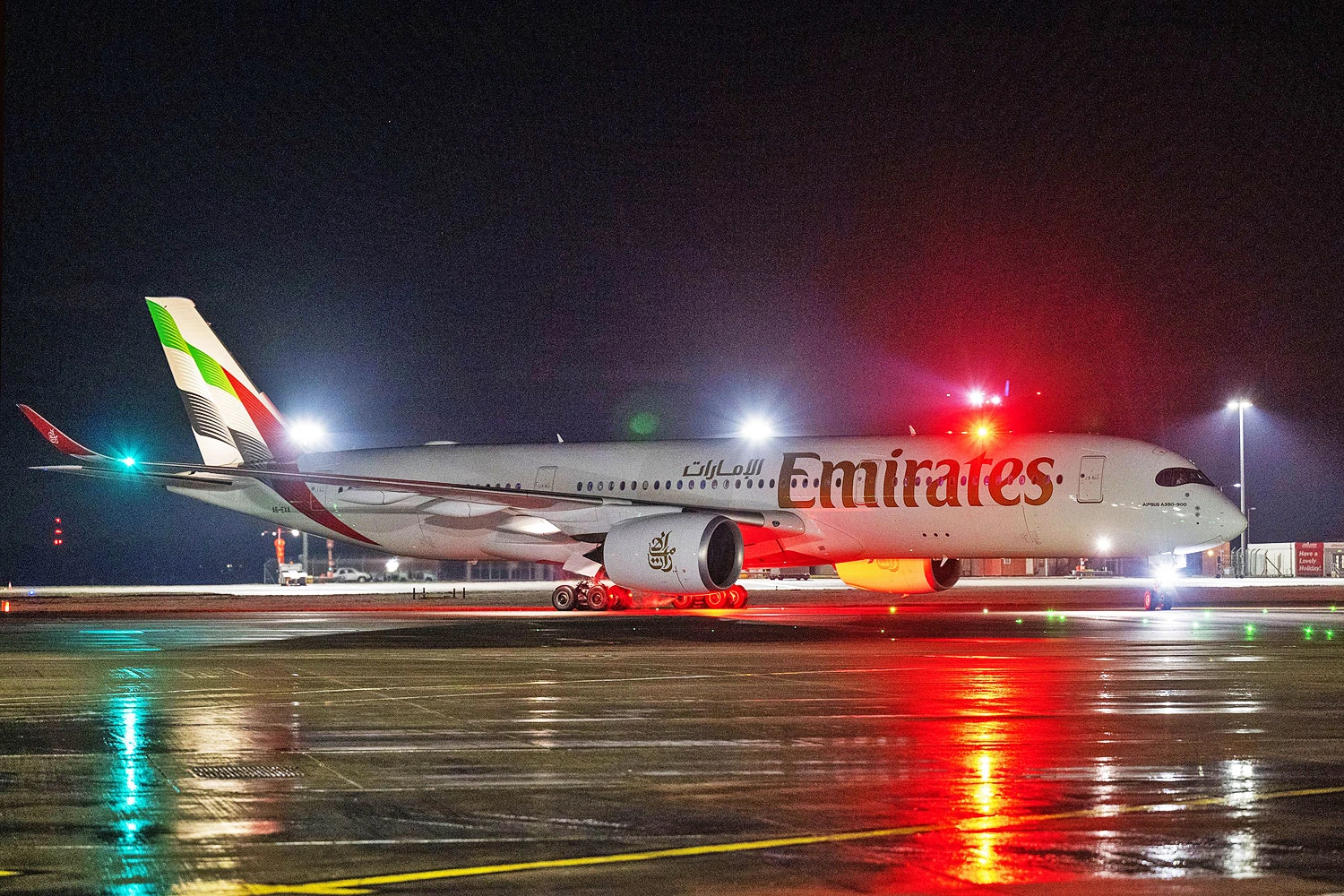 Airbus A350 da Emirates concluiu primeiro voo comercial
