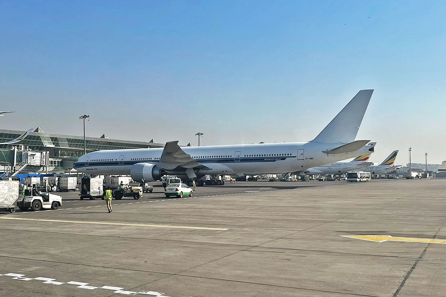 O Boeing 777-300ER que estava esquecido há cinco anos (X/Erick Camara)