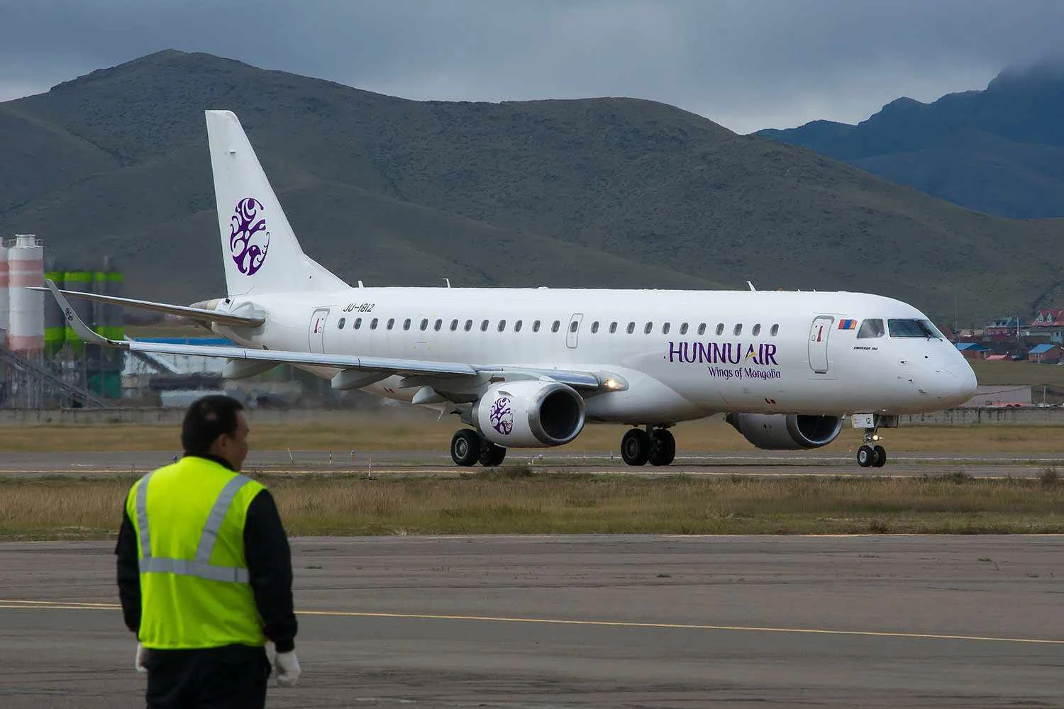Hunnu Air, da Mongólia, planeja operar um Embraer E195-E2