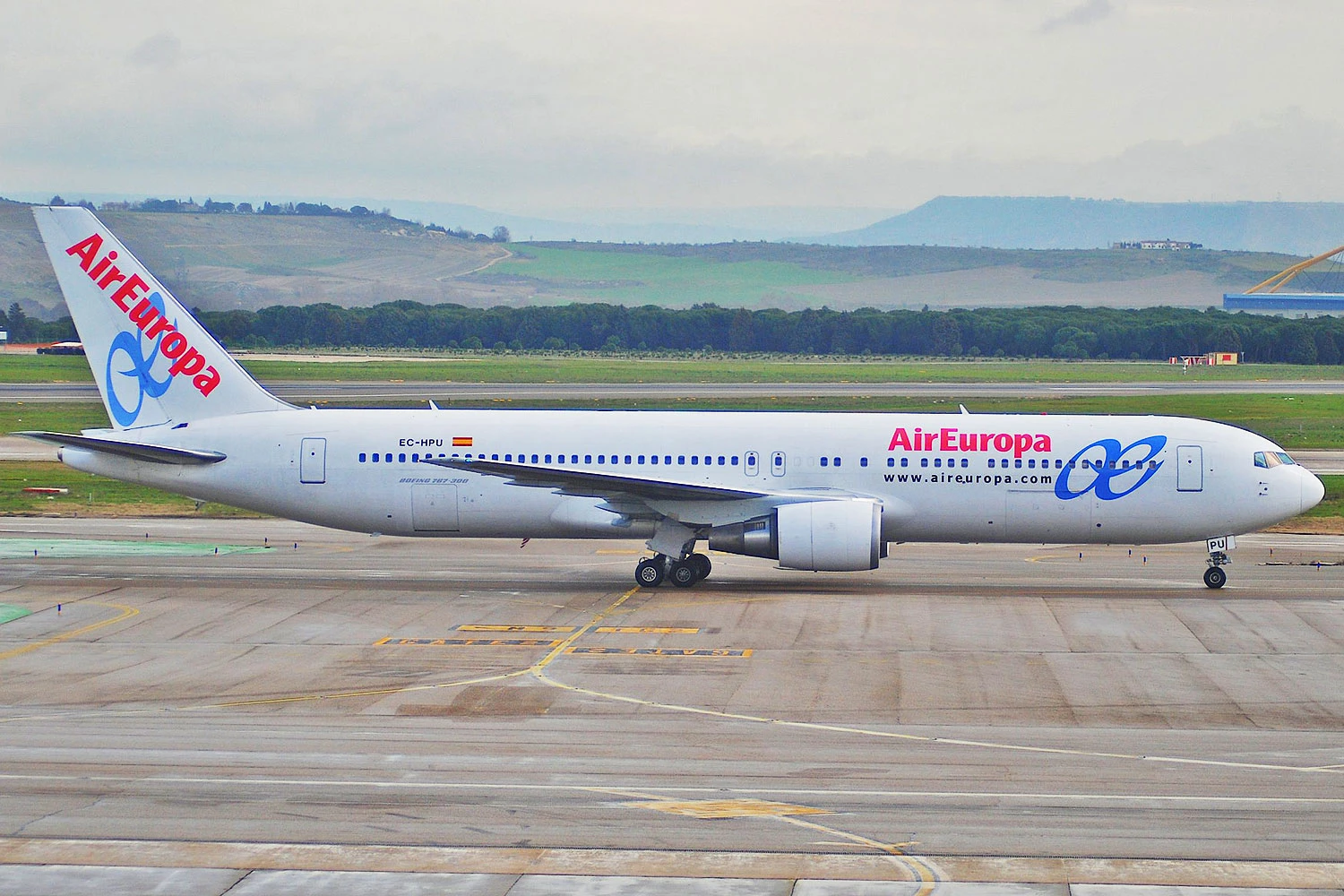 O Boeing 767-300 que virou cargueiro estreou na Air Europa em 2001 (Aero Icarus)